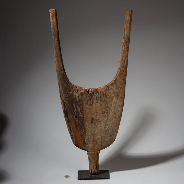 A LARGE TENT POLE, TUAREG TRIBE SAHARA, NIGER EX UK COLL ( No 4047 )