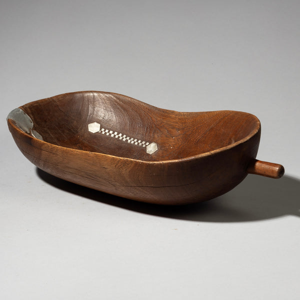 A DEEP WOODEN BOWL WITH METAL INDIGENOUS REPAIRS FROM THE TUTSI TRIBE OF RWANDA ( No 4029 )