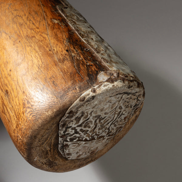 A LARGE SIZED CHARACTERFUL HONEY POT FROM TUTSI TRIBE OF RWANDA E. AFRICA ( No 4053 )