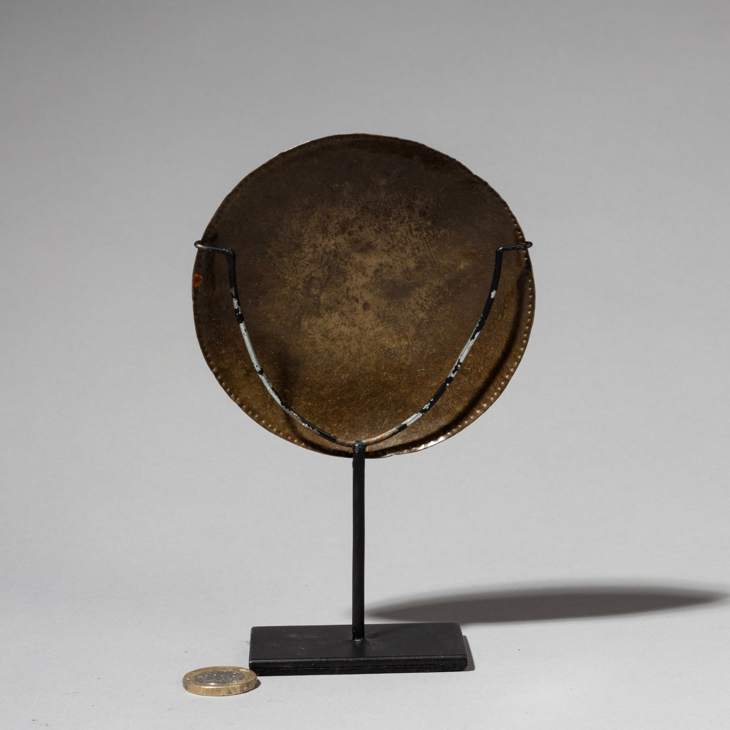 A GLOSSY PATINATED 19THC AKAN GOLD MEASURING DISC BAULE TRIBE ( No 4040 )