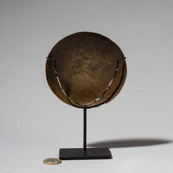 A GLOSSY PATINATED 19THC AKAN GOLD MEASURING DISC BAULE TRIBE ( No 4040 )