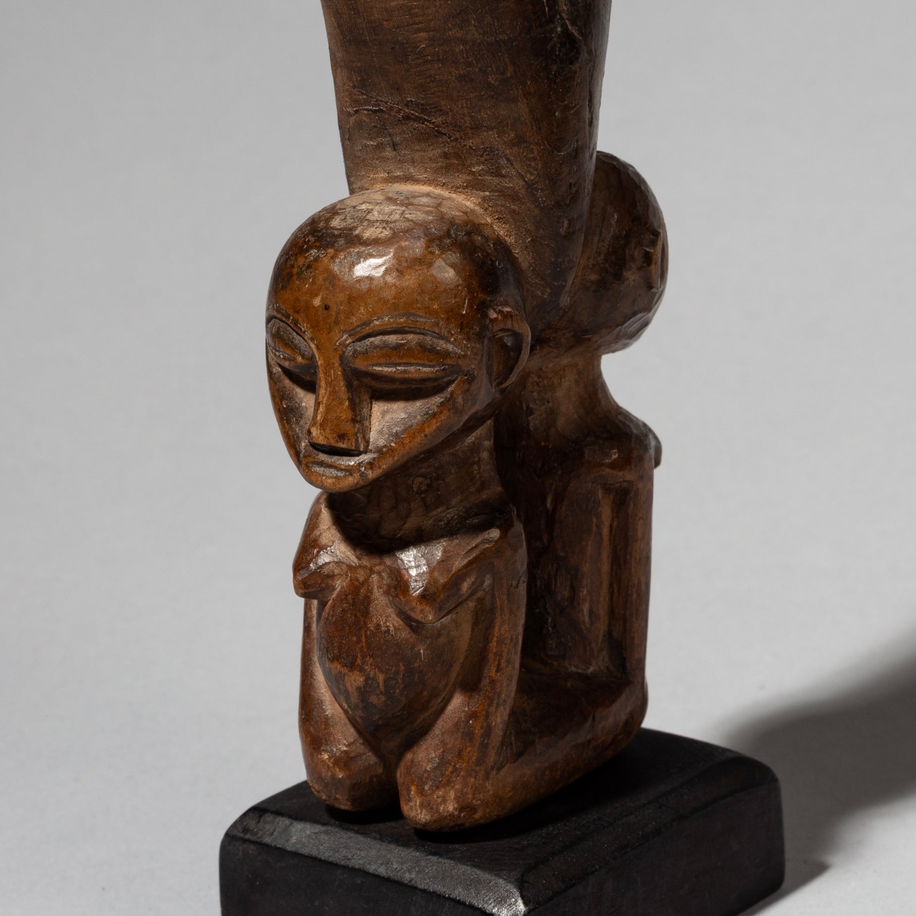 A WELL PATINATED LOBI FIGURATIVE CATAPULT FROM THE IVORY COAST, W.AFRICA ( No 4017 )