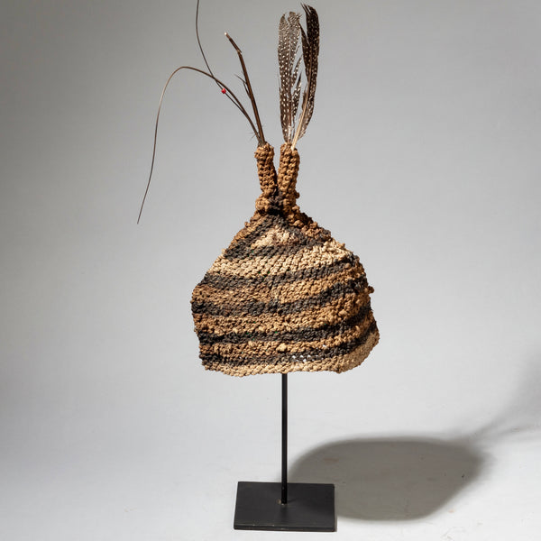 A NATURAL FIBRE HAT FROM BAMILEKE TRIBE CAMEROON W.AFRICA( No 2248)