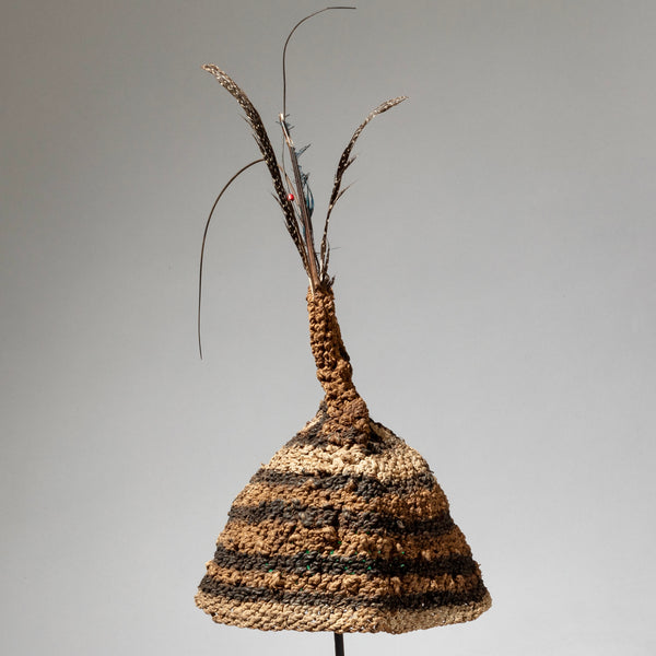 A NATURAL FIBRE HAT FROM BAMILEKE TRIBE CAMEROON W.AFRICA( No 2248)