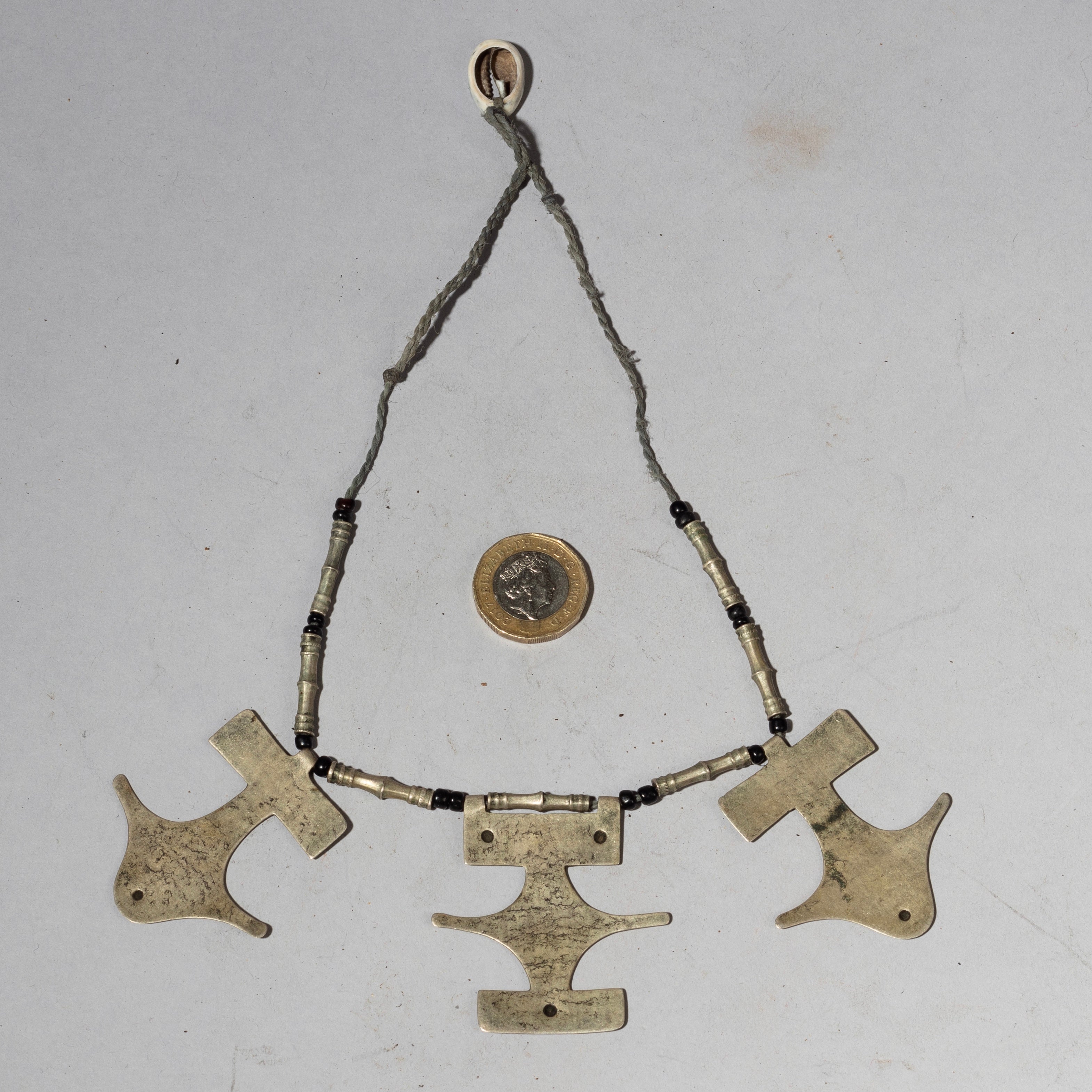 A DELICATE SILVER NECKLACE FROM TUAREG TRIBE OF NIGER W.AFRICA( No 2252)