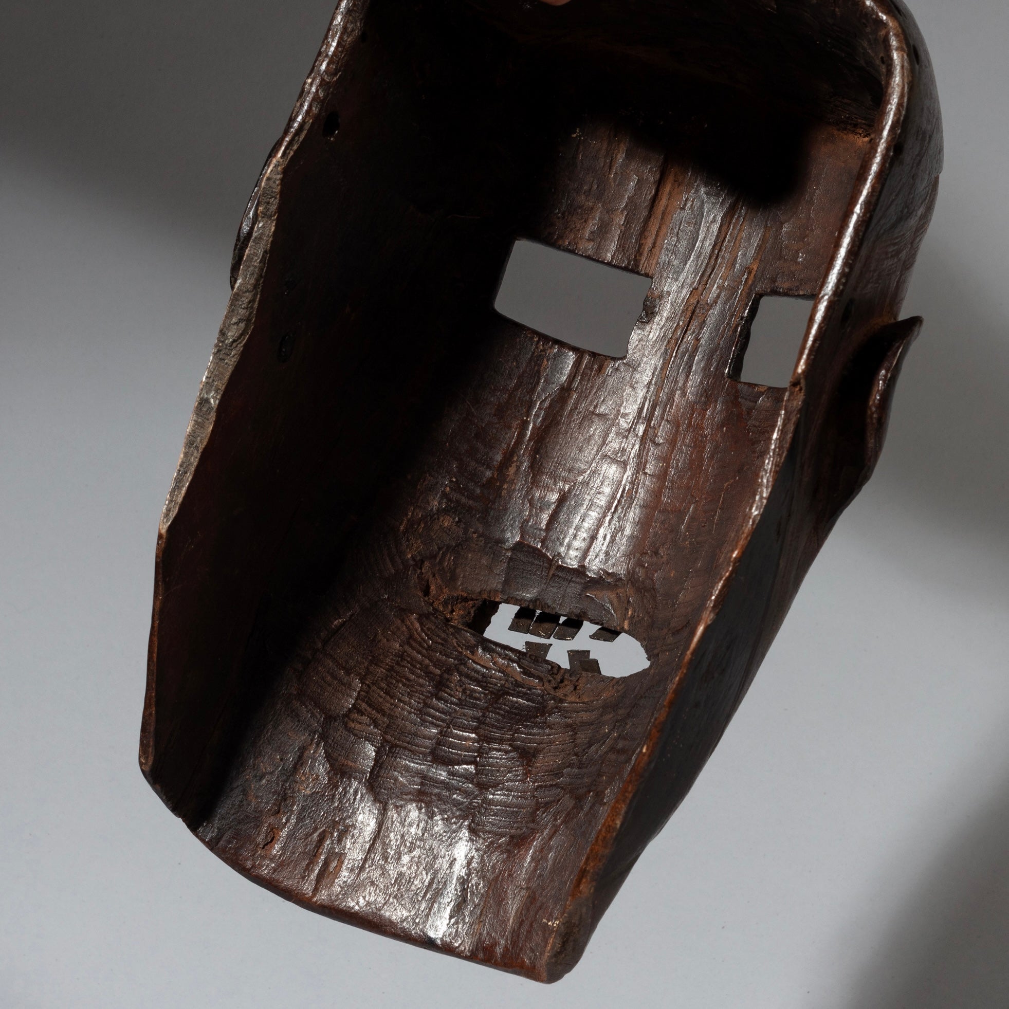 A METAL TOOTHED MASK FROM SUKUMA TRIBE TANZANIA E. AFRICA ( No 4083 )