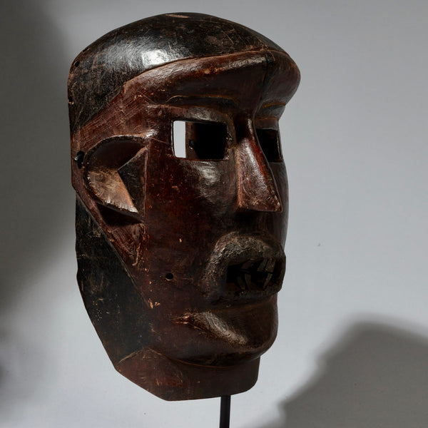 A METAL TOOTHED MASK FROM SUKUMA TRIBE TANZANIA E. AFRICA ( No 4083 )