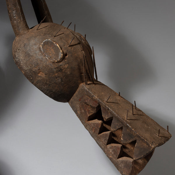 A LARGE  FETISH MASK, SENOUFO TRIBE BURKINA FASO ( No 4096 )