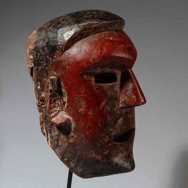 A LIGHT COLOURED LARGE MASK FROM SUKUMA TRIBE TANZANIA E. AFRICA ( No 4081 )