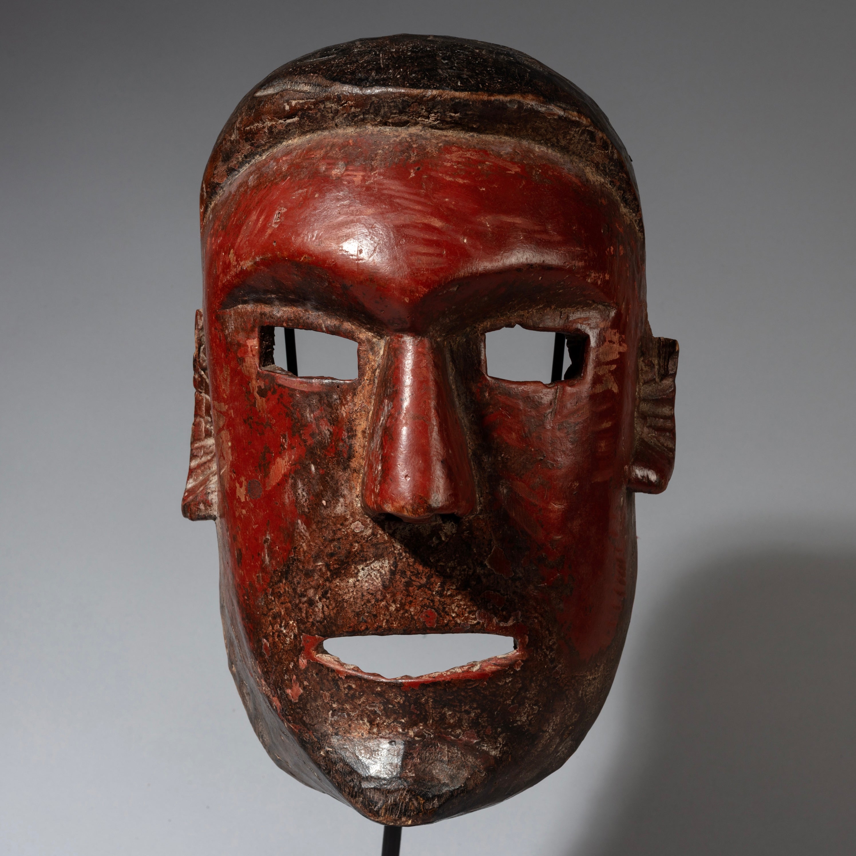 A LIGHT COLOURED LARGE MASK FROM SUKUMA TRIBE TANZANIA E. AFRICA ( No 4081 )