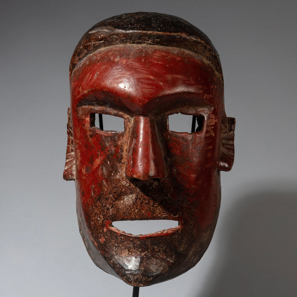 A LIGHT COLOURED LARGE MASK FROM SUKUMA TRIBE TANZANIA E. AFRICA ( No 4081 )