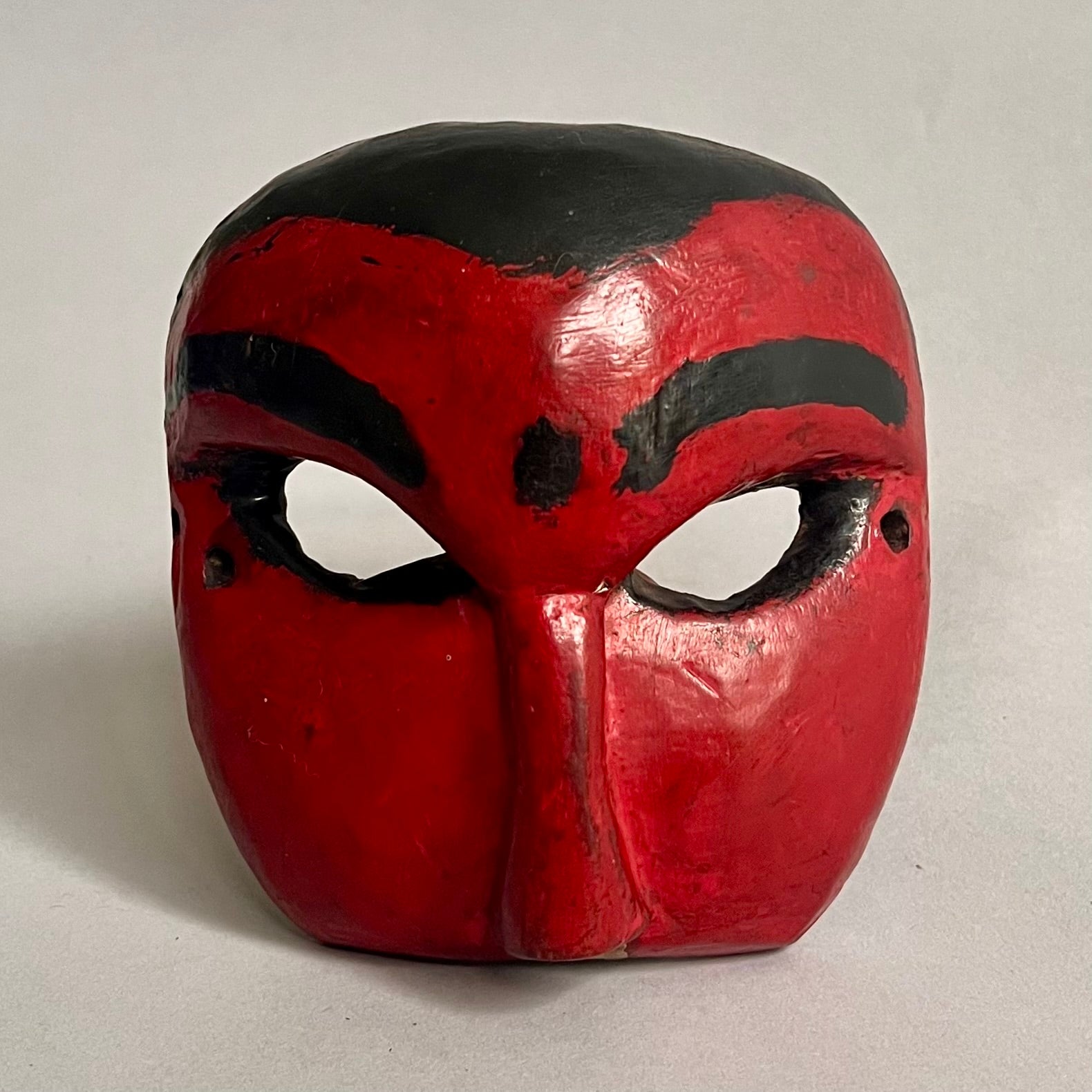 A STUNNING RED MASQUERADE MASK FROM JAVA ( No 2450 )