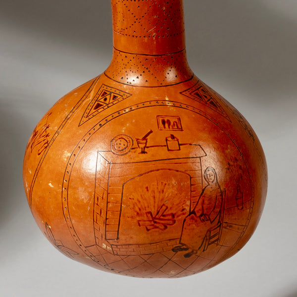 A MYSTERIOUS PLUMP GOURD EX UK COLL ( No 4080)