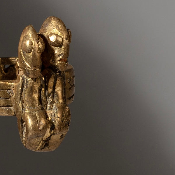 A FIGURAL BRASS RING FROM THE DOGON TRIBE OF MALI, WEST AFRICA ( No 4107 )