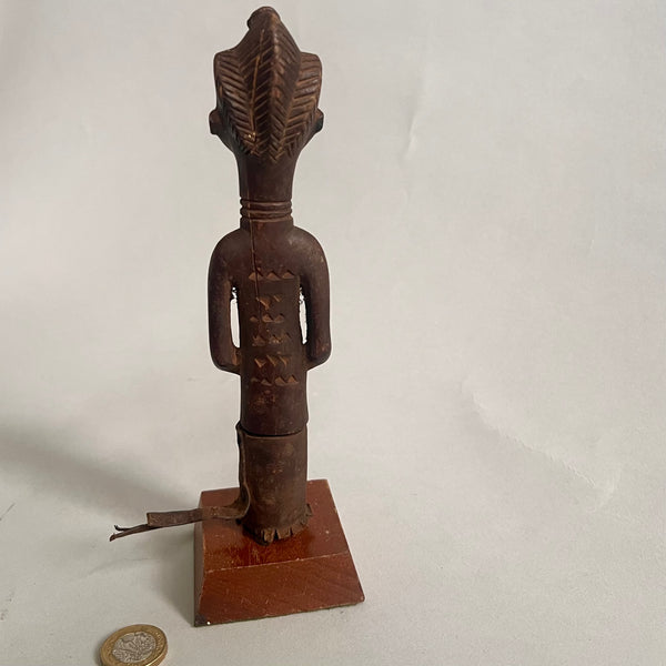 A REFINED BAULE FLY WHISK FROM THE IVORY COAST ( No 2558)