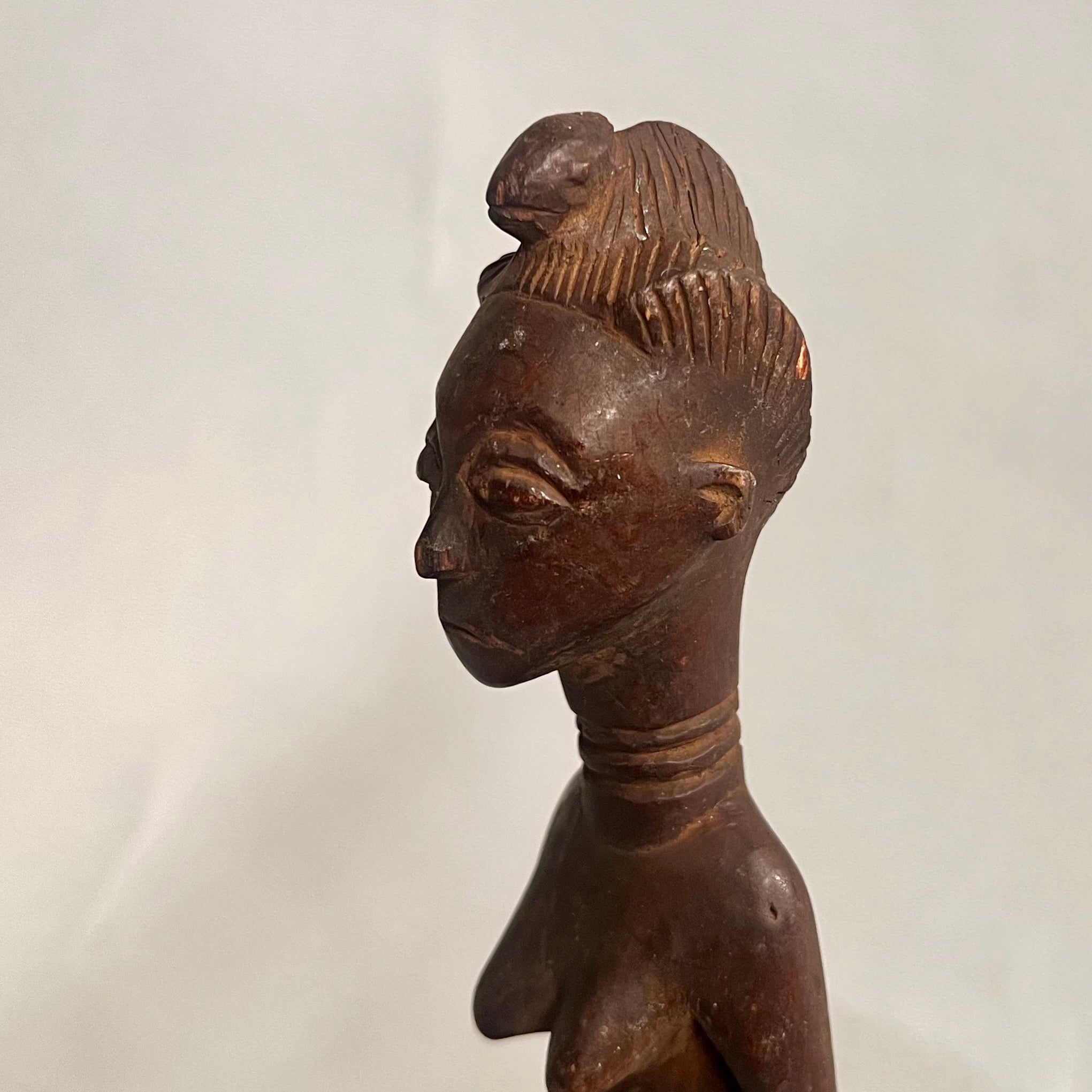 A REFINED BAULE FLY WHISK FROM THE IVORY COAST ( No 2558)