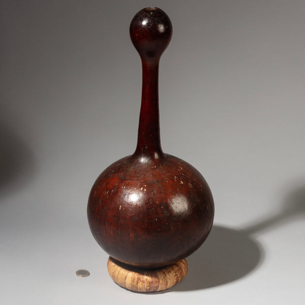 A SUBLIME GLOSSY GOURD FROM CAMEROON ( No 4212 )