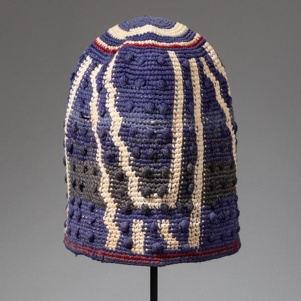 A BLUE +WHITE BAUBLE HAT FROM THE BAMILEKE TRIBE OF CAMEROON W.AFRICA( No 2315)