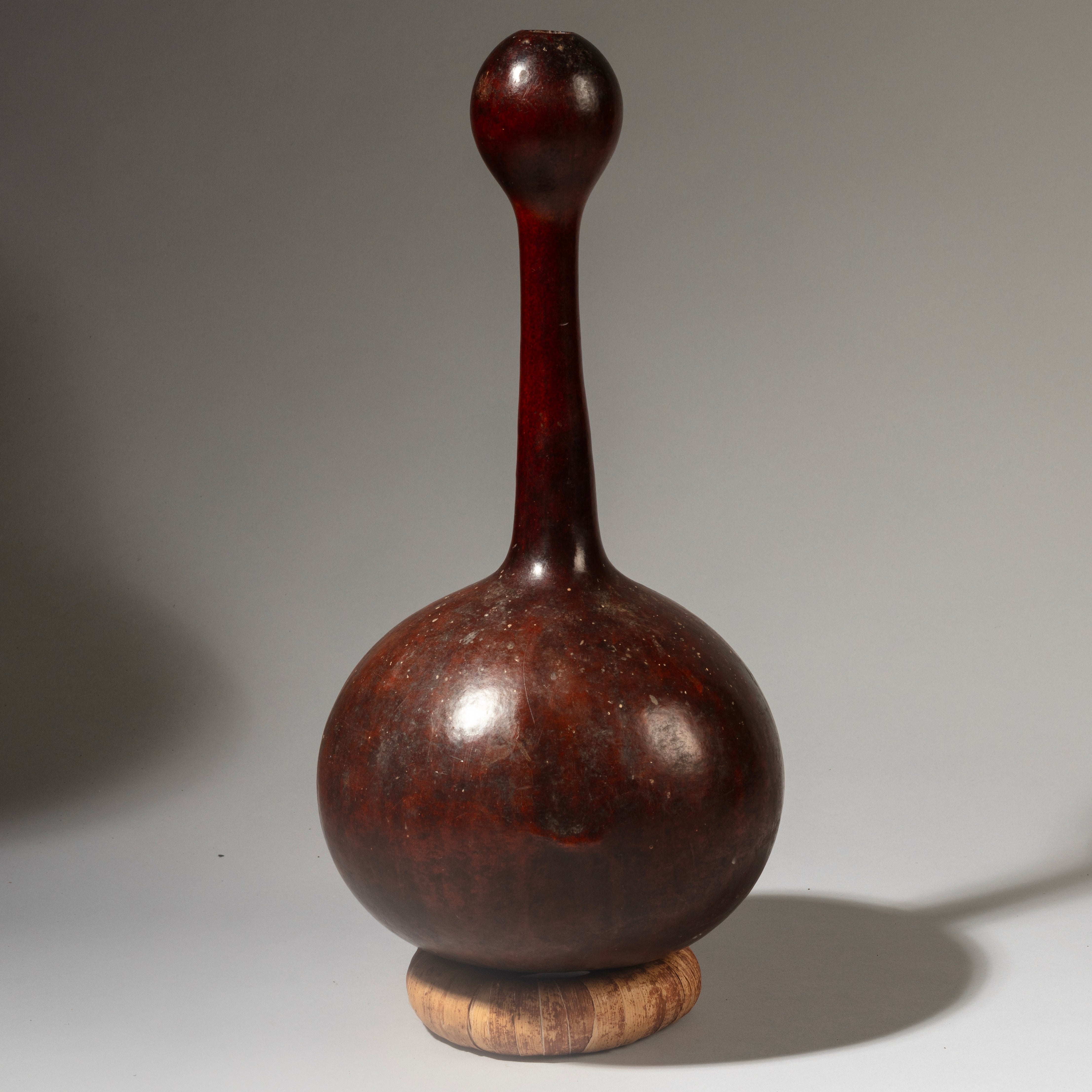 A SUBLIME GLOSSY GOURD FROM CAMEROON ( No 4212 )