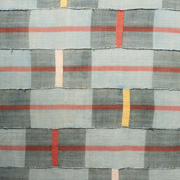 A GORGEOUS GREY BLUE GRAPHIC EWE TRIBE CLOTH FROM GHANA ( No 2344)