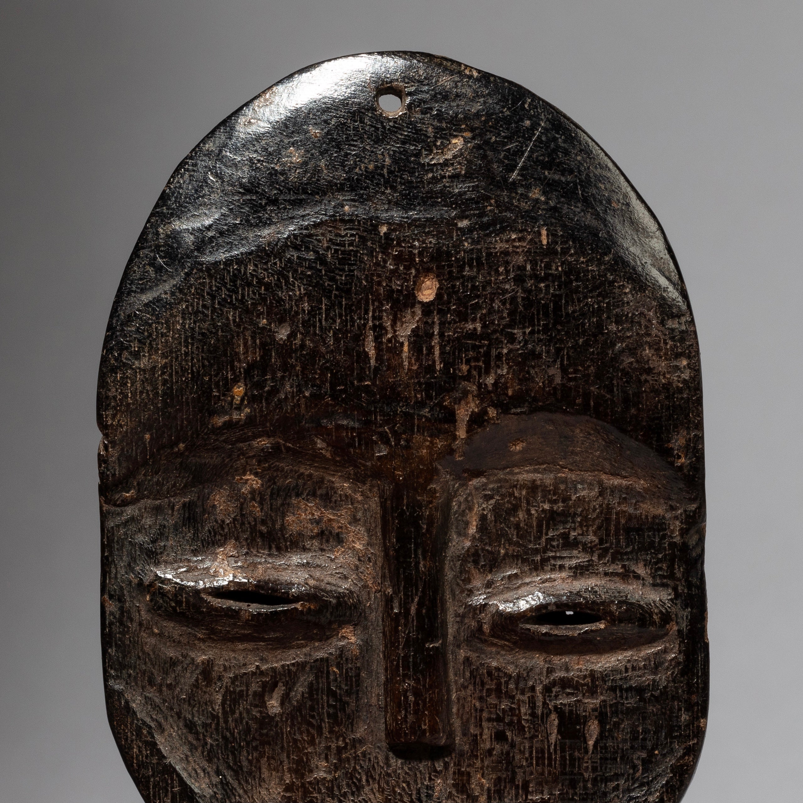 A PRECISE PASSPORT MASK LEGA TRIBE CONGO( No 2388)