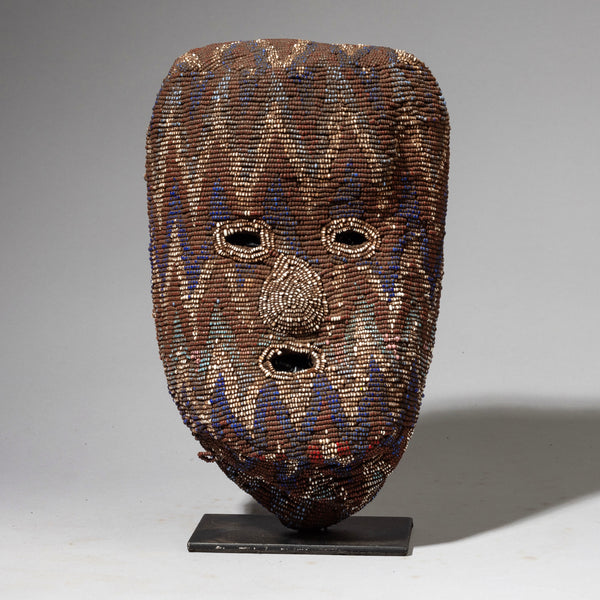 AN INCREDIBLE BEADED MASK FROM BAMILEKE TRIBE OF CAMEROON W.AFRICA ( No 2380)