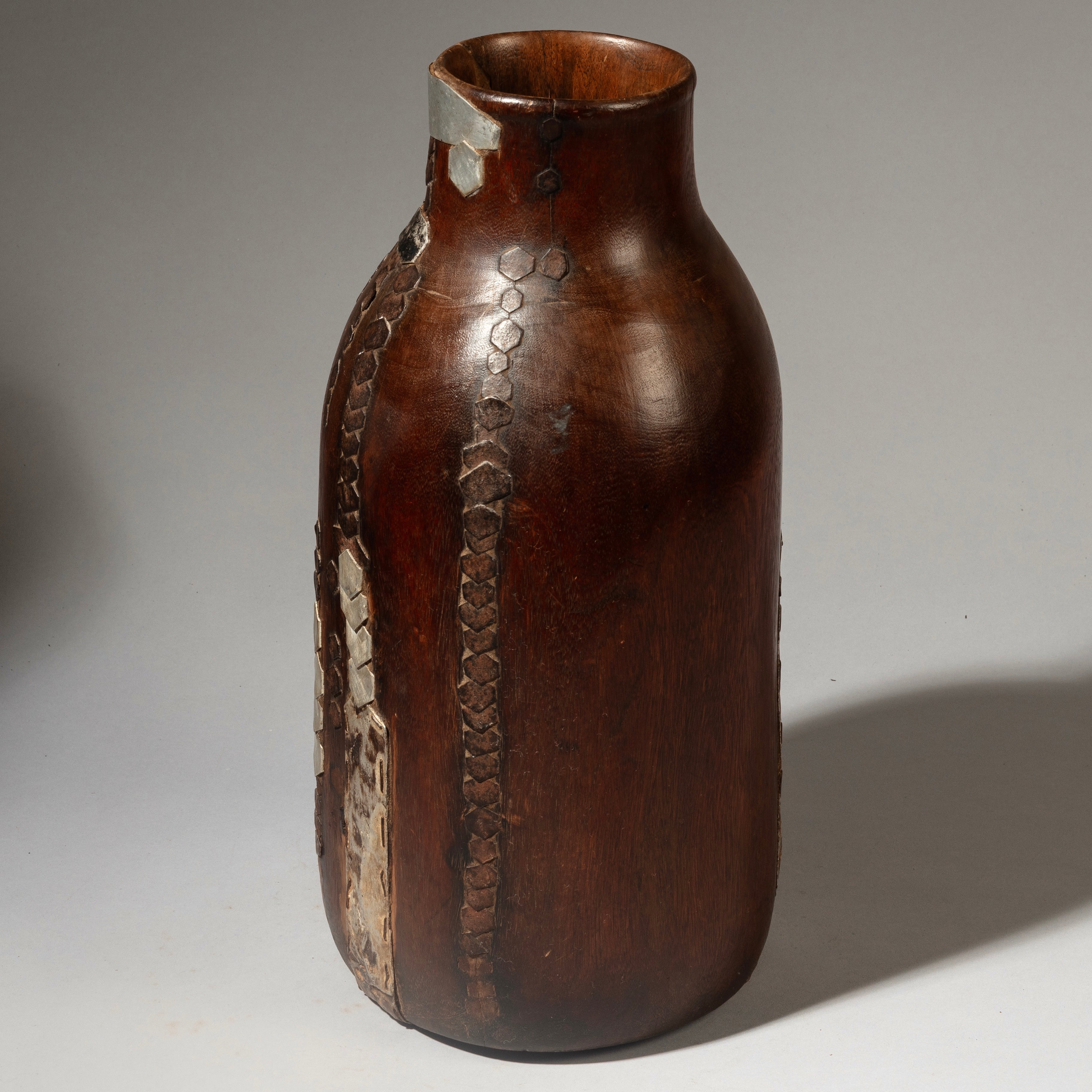 A LARGE 40CM TUTSI TRIBE METAL REPAIRED HONEY POT ( No 4192