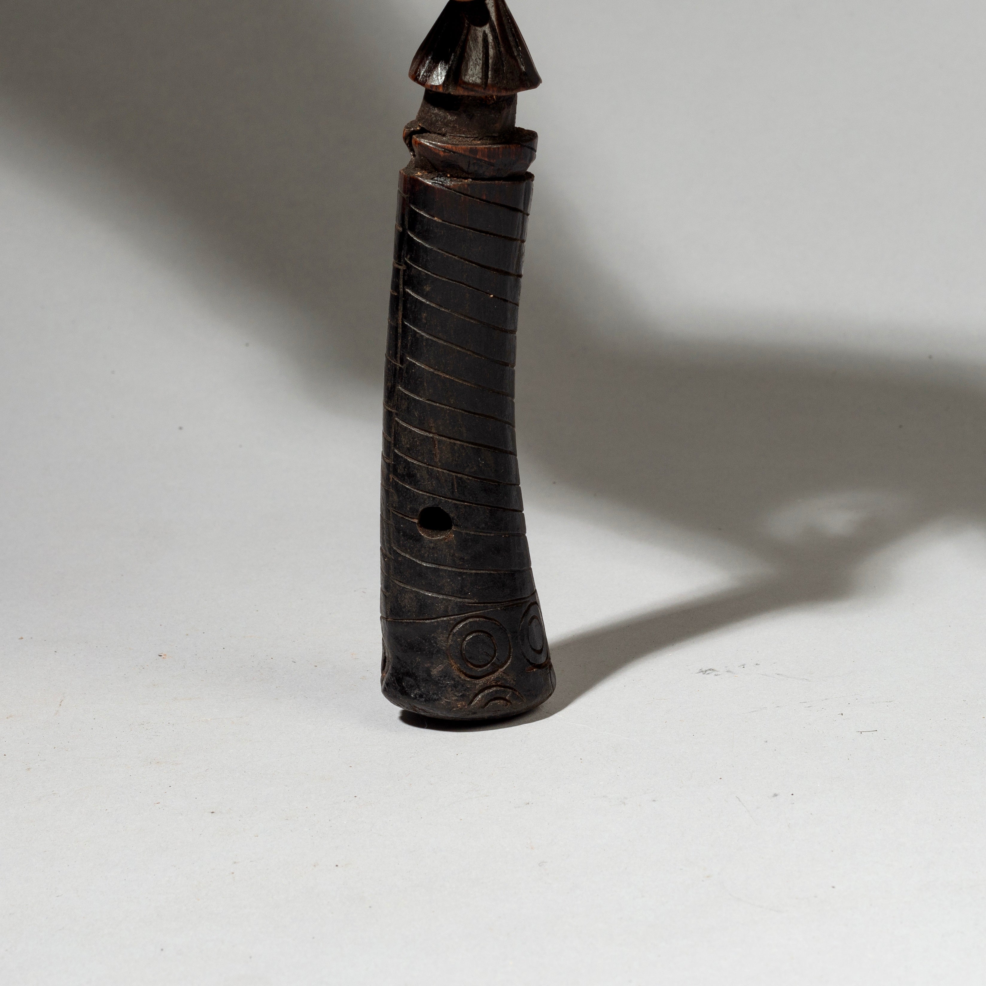 AN ENGRAVED, PHALLIC SHAPED DOLL FROM CAMEROON ( No 2401)