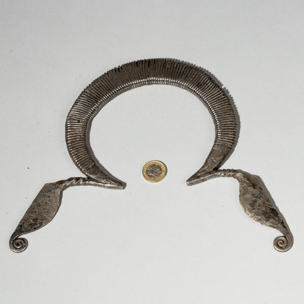 A TEXTURAL SHAPELY IRON CURRENCY FROM CAMEROUN ( No 1420)