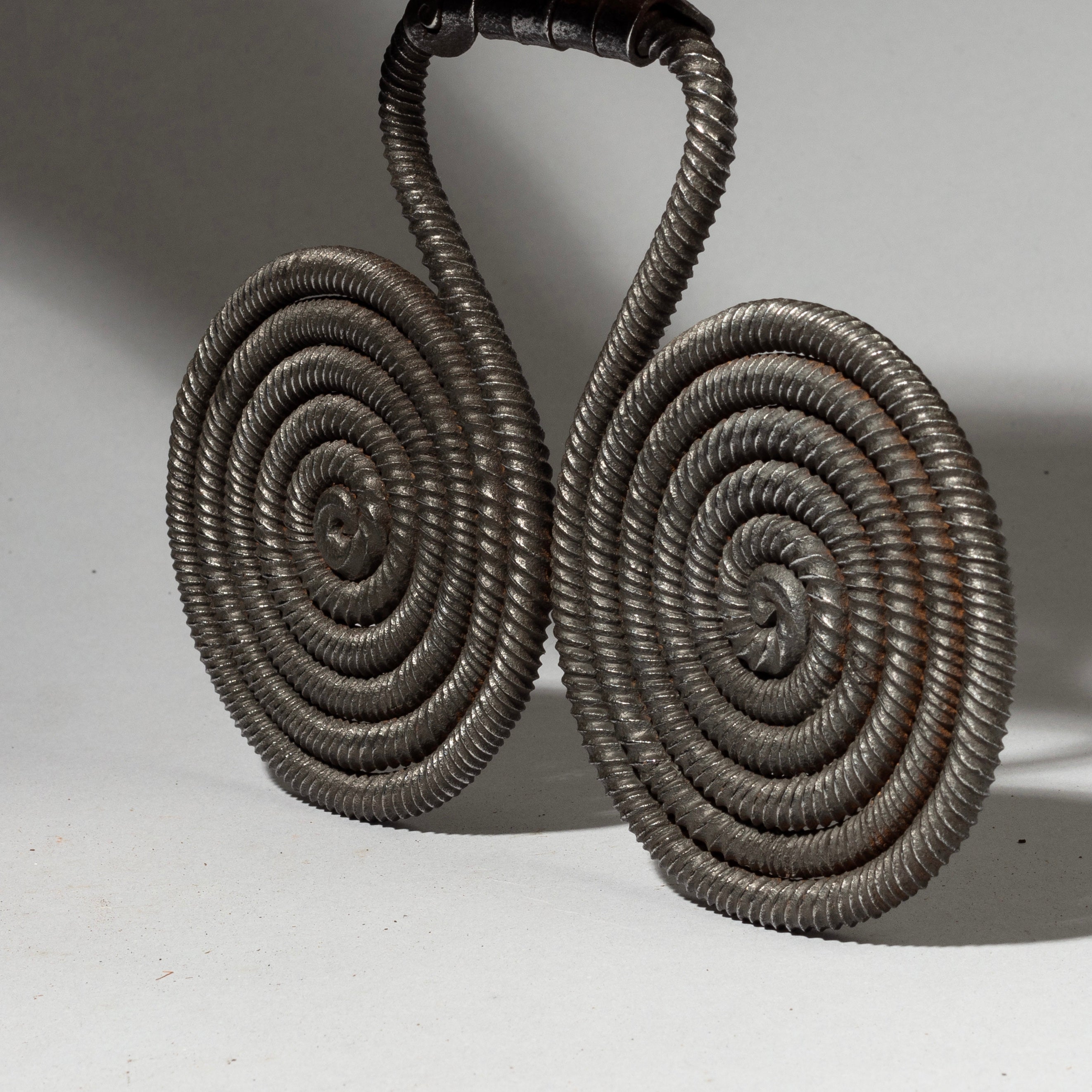 A FINE TWISTED SPIRAL IRON CURRENCY FROM KIRDI TRIBE OF CAMEROON, WEST AFRICA( No 2377)