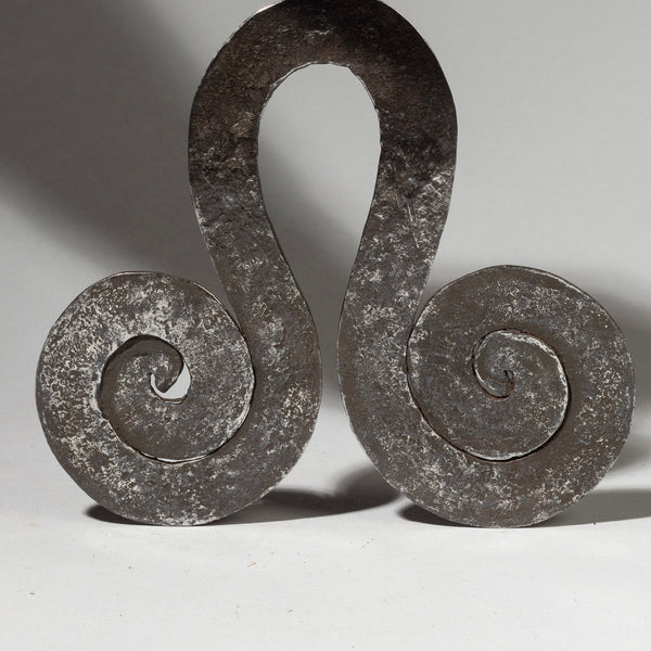 A MESMERISING SPIRAL IRON CURRENCY FROM KIRDI TRIBE OF CAMEROON, WEST AFRICA ( No 2379)