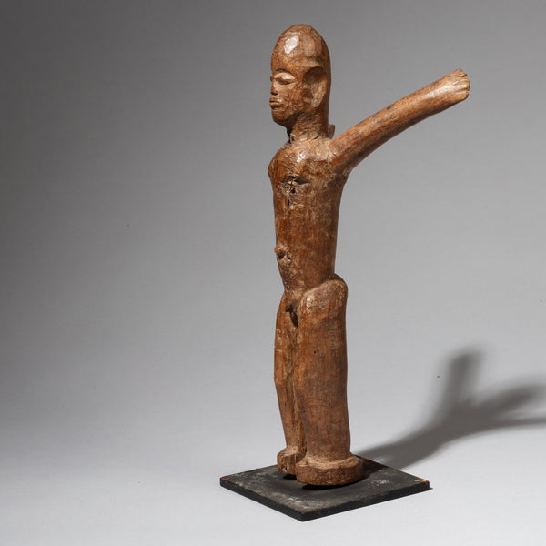 A SUBSTANTIAL LOBI THIL FIGURE FROM BURKINA FASO W.AFRICA EX UK COLL( No 2393)