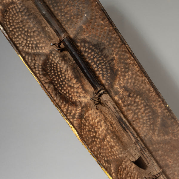A STATEMENT METAL SHIELD, TURKANA TRIBE KENYA E.AFRICA ( No 4282 )