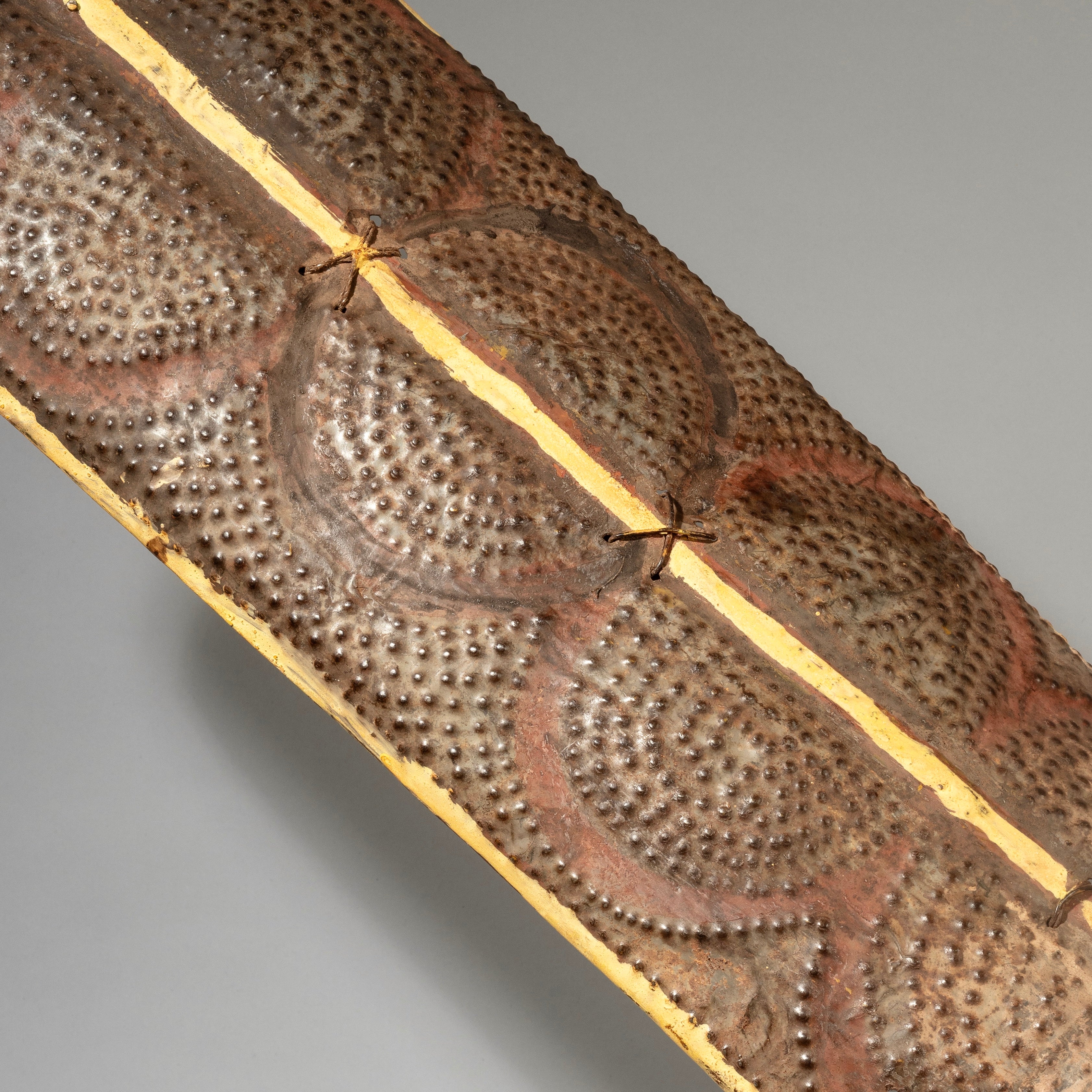 A STATEMENT METAL SHIELD, TURKANA TRIBE KENYA E.AFRICA ( No 4282 )