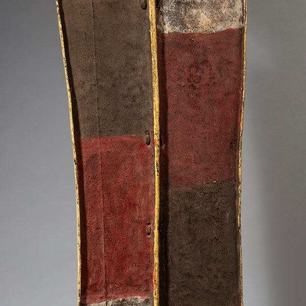 Sold A GRAPHIC METAL SHIELD, TURKANA TRIBE  E.AFRICA ( No 4284 )