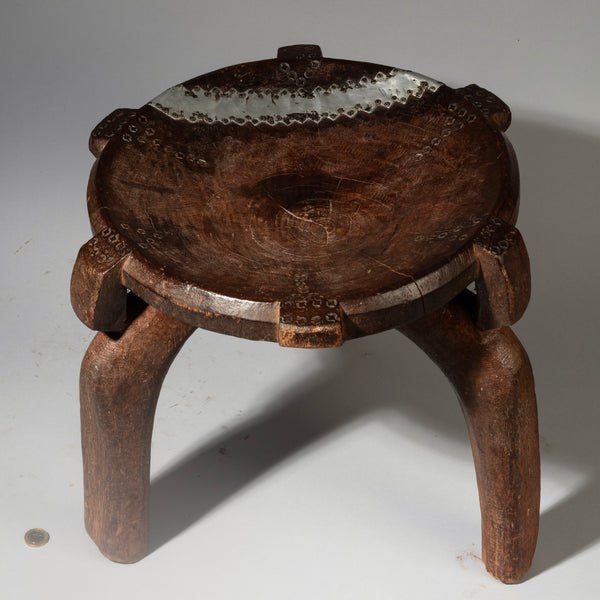 A WELL PATINATED  LARGE ADULT STOOL, HE HE TRIBE TANZANIA ( No 4271 )