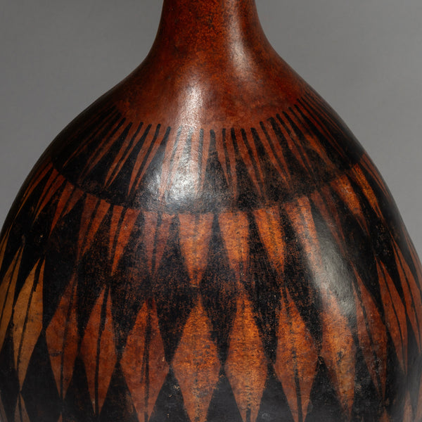 A BOLDLY DECORATED MEDIUM SIZED GOURD FROM TUTSI TRIBE OF RWANDA E.AFRICA ( No 4279)