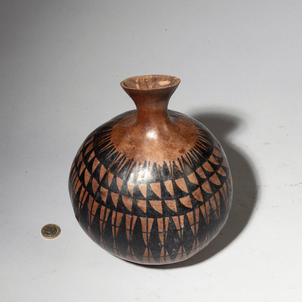 A SMALL, BEAUTIFULLY DECORATED GOURD VESSEL FROM TUTSI TRIBE OF RWANDA E. AFRICA ( No 4232 )