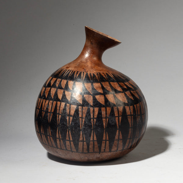 A SMALL, BEAUTIFULLY DECORATED GOURD VESSEL FROM TUTSI TRIBE OF RWANDA E. AFRICA ( No 4232 )