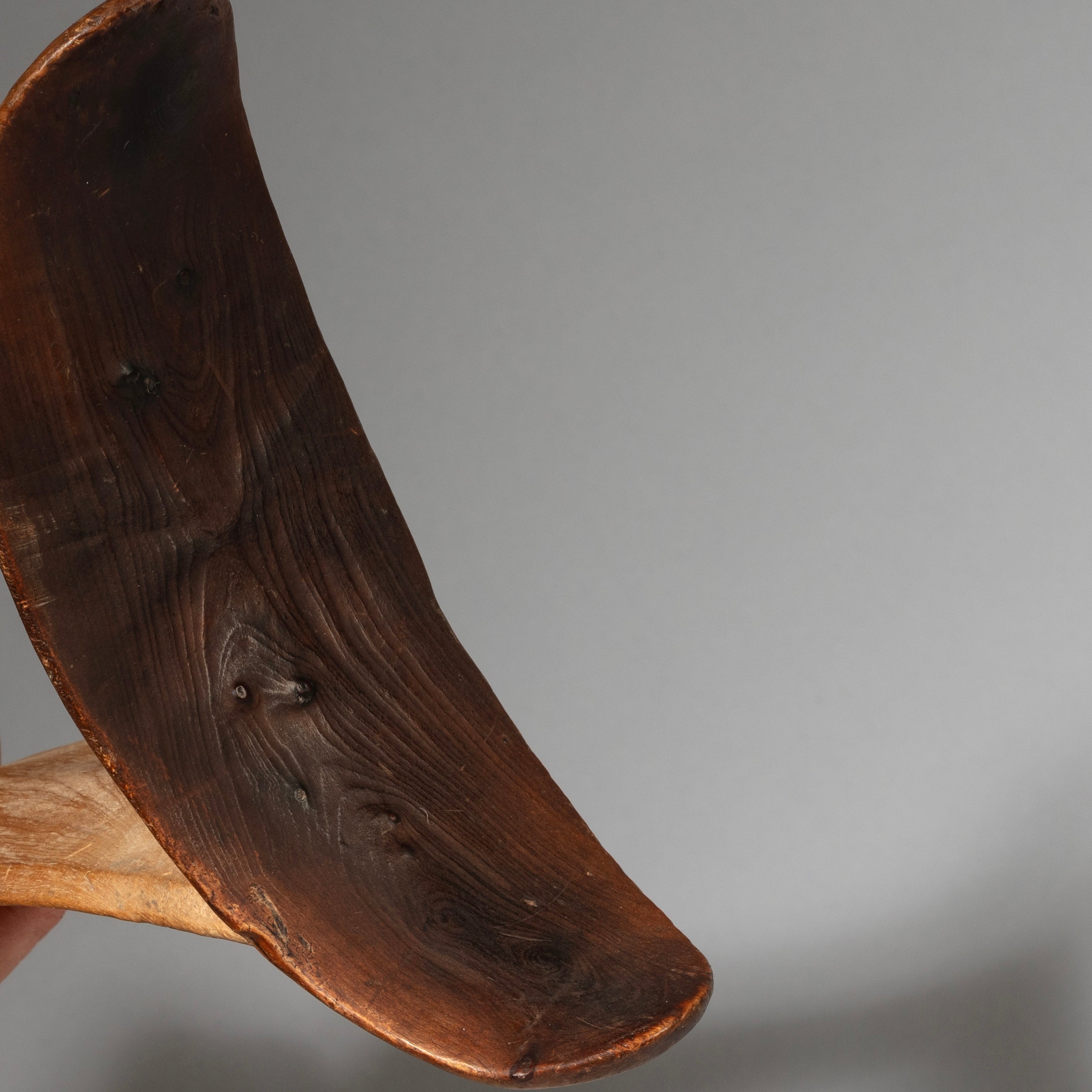 A RARE PERFECT ENGRAVED HEADREST FROM BONI TRIBE ( No 4285 )