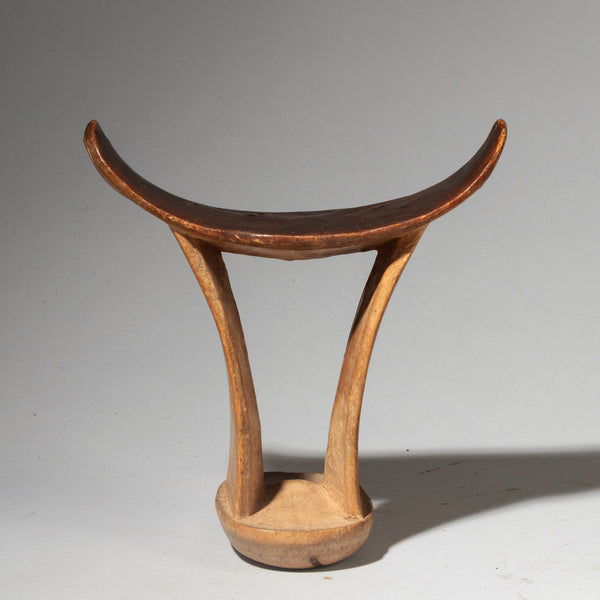 A RARE PERFECT ENGRAVED HEADREST FROM BONI TRIBE ( No 4285 )