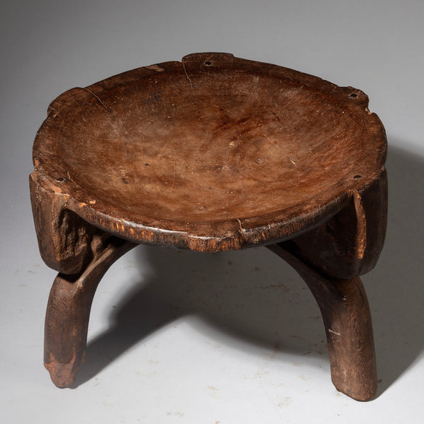 A MEDIUM SIZED OLD AND PRETTY STOOL FROM THE HE HE TRIBE TANZANIA ( No 4272 )