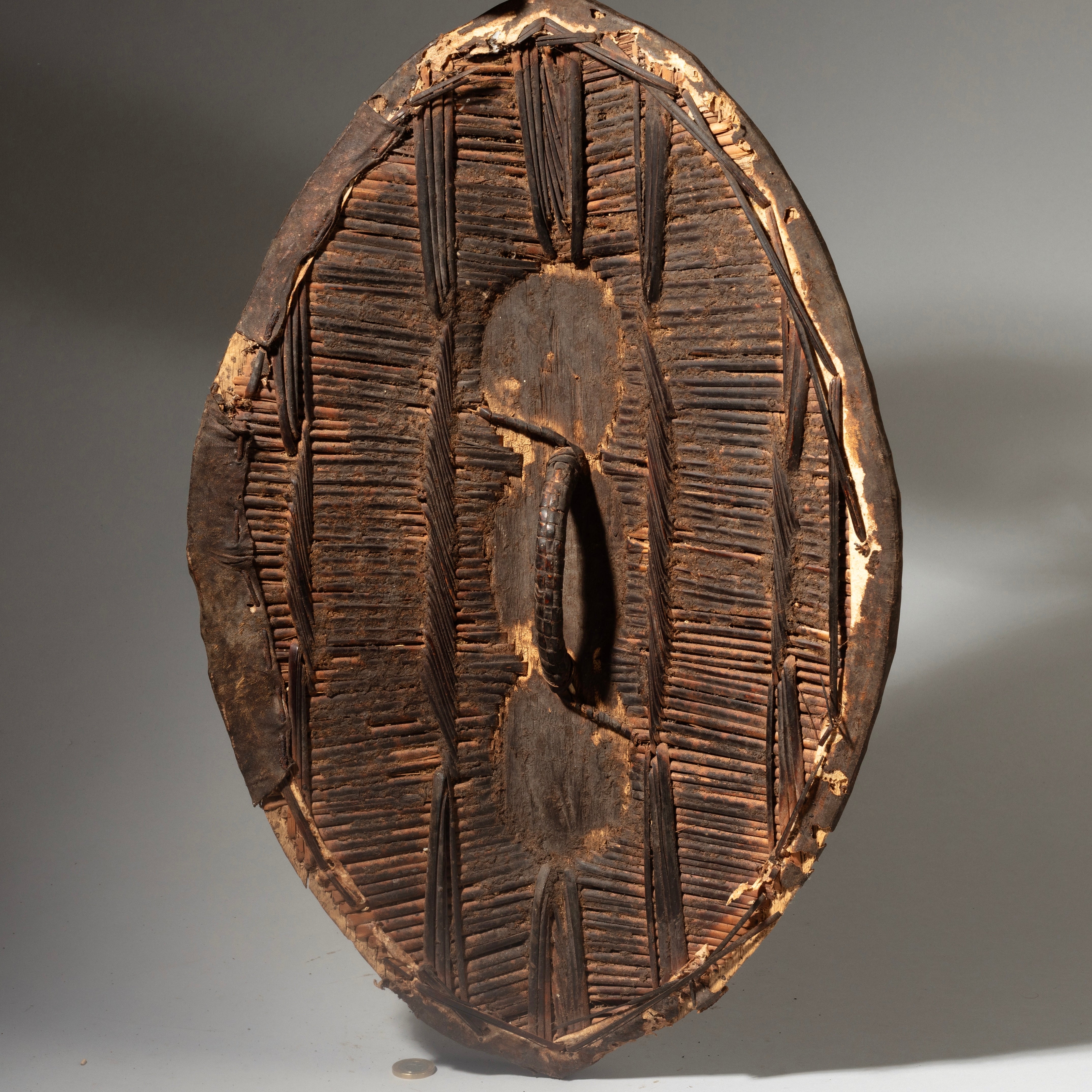 A WOVEN SHIELD WITH 3 NIPPLES, FROM GANDA TRIBE OF NIGERIA, W.AFRICA ( No 4298 )