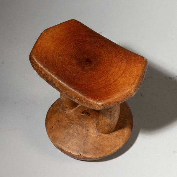 A GEOMETRIC HEADREST POKOT TRIBE KENYA (No 4220 )
