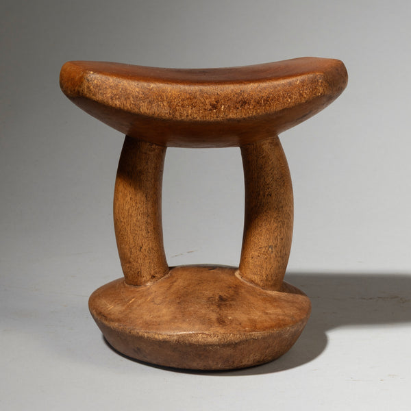 A GEOMETRIC HEADREST POKOT TRIBE KENYA (No 4220 )