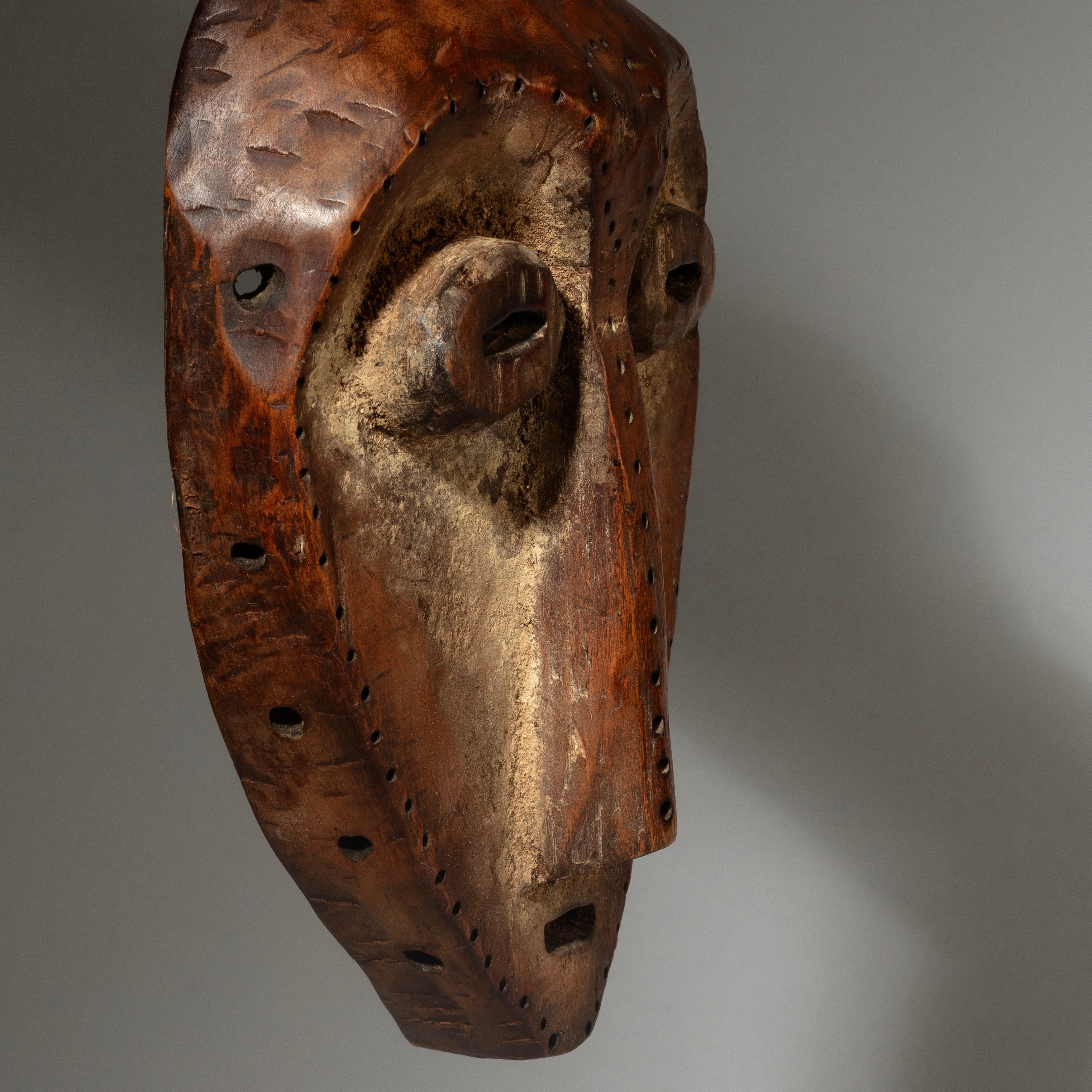 A NICELY PATINATED LEGA TRIBE MASK FROM CONGO [ No 4311]