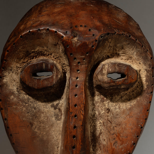 A NICELY PATINATED LEGA TRIBE MASK FROM CONGO [ No 4311]