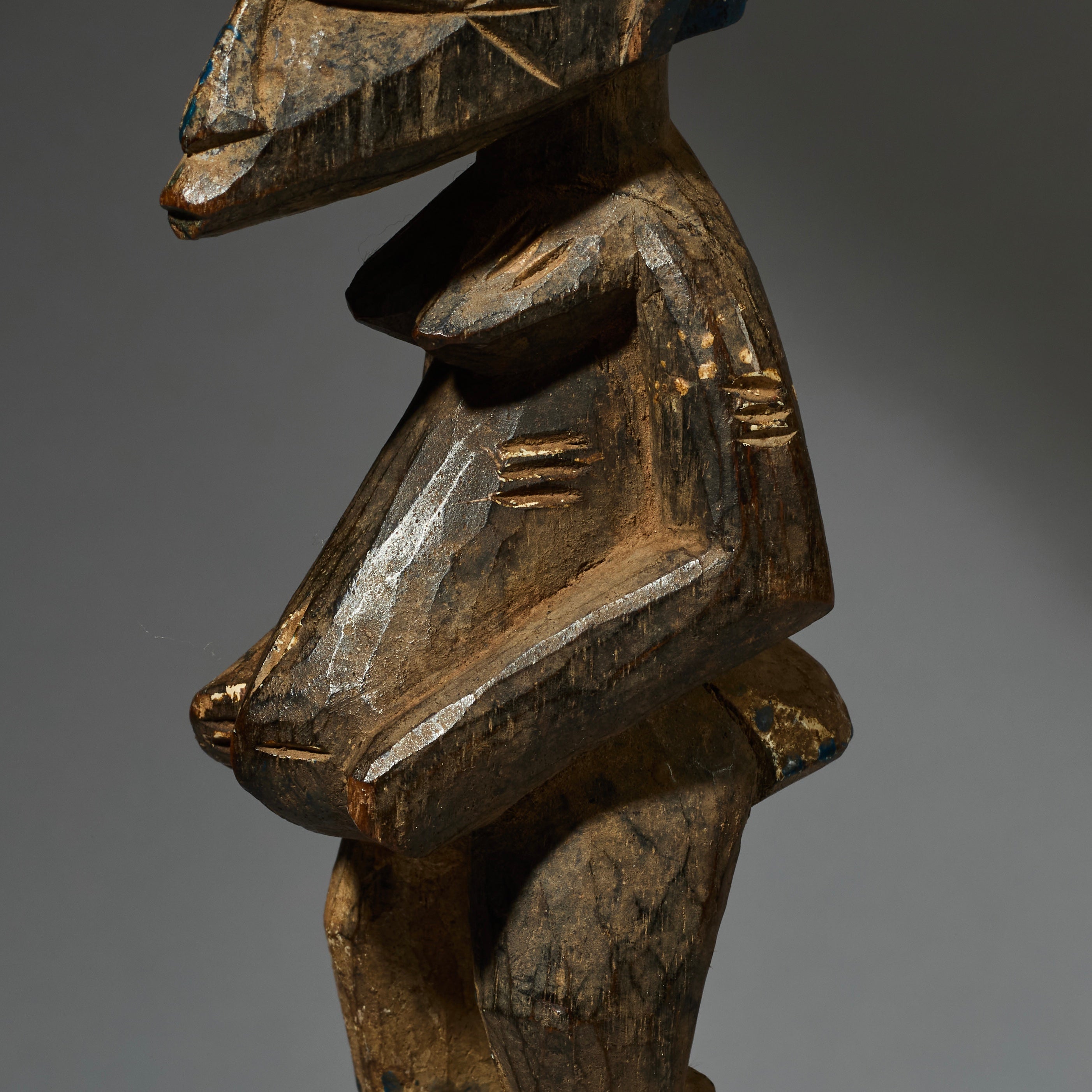 A SCULPTURAL ALTAR FIGURE, SENOUFO TRIBE IVORY COAST W.AFRICA  ( No 2814 )