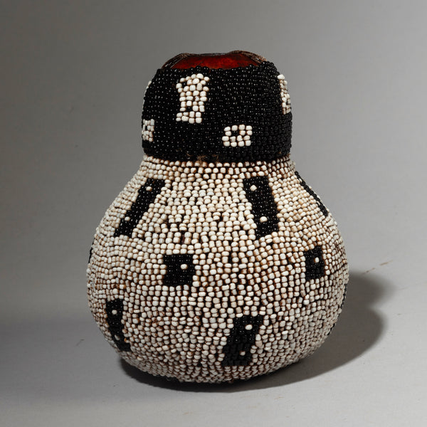 A GRAPHIC BEADED GOURD DOLL FROM KAMBA TRIBE, KENYA ( No 4225 )