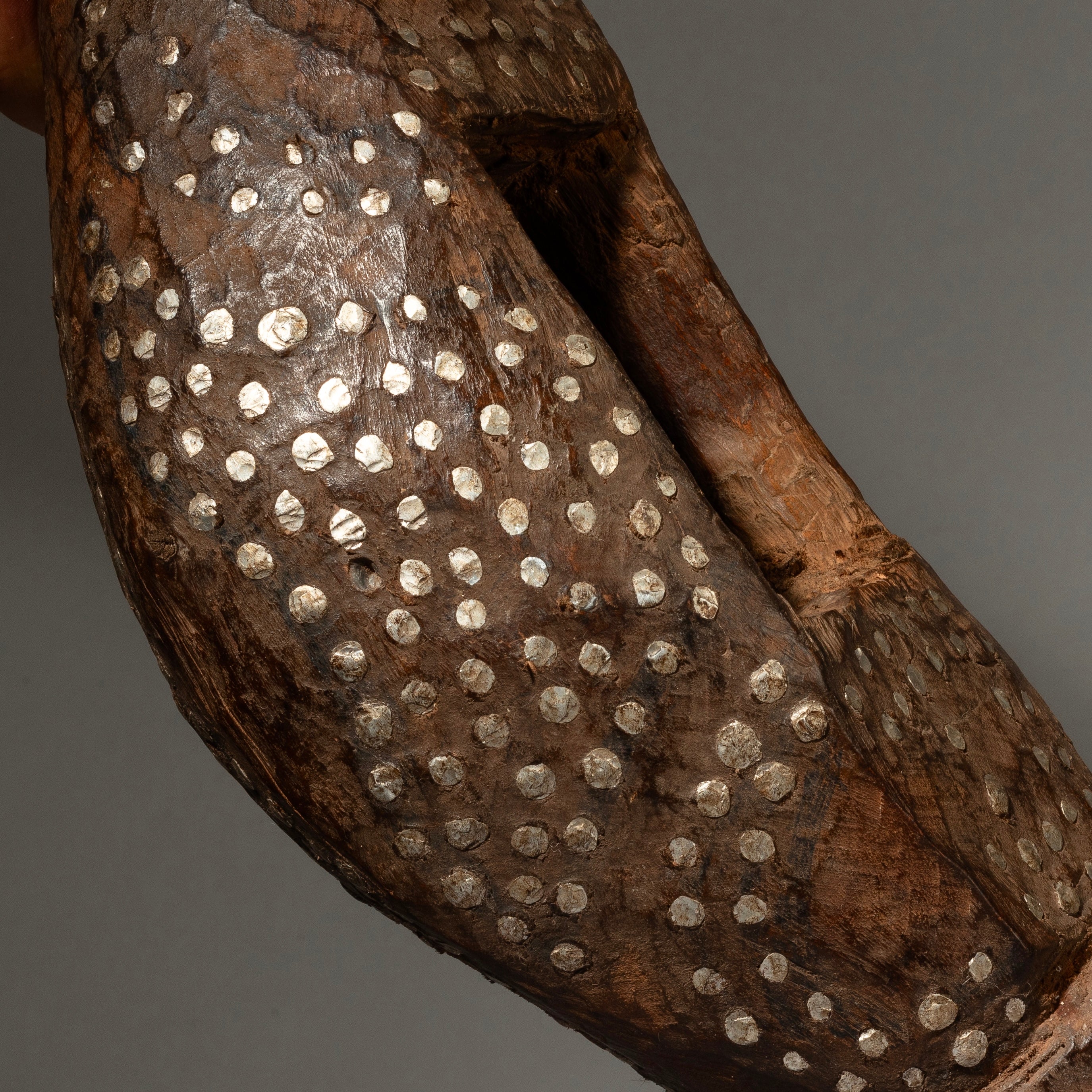A GRAPHIC STUD DINKA SHIELD WITH PIGMENT DECORATION , FROM EAST AFRICA ( No 4252)